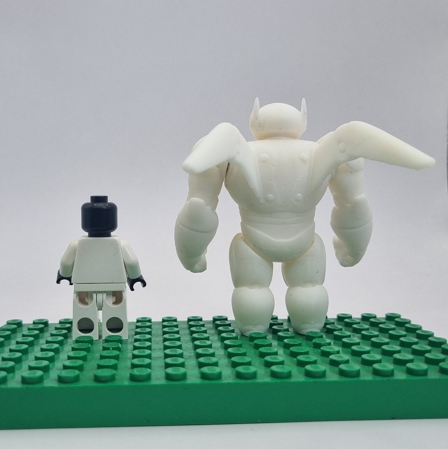 Custom 3D printed building toy big white marshmallow balloon character with armor bigfig!