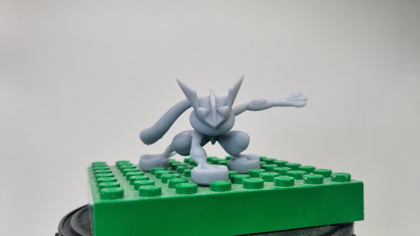Custom 3D printed building toy animal to catch frog!