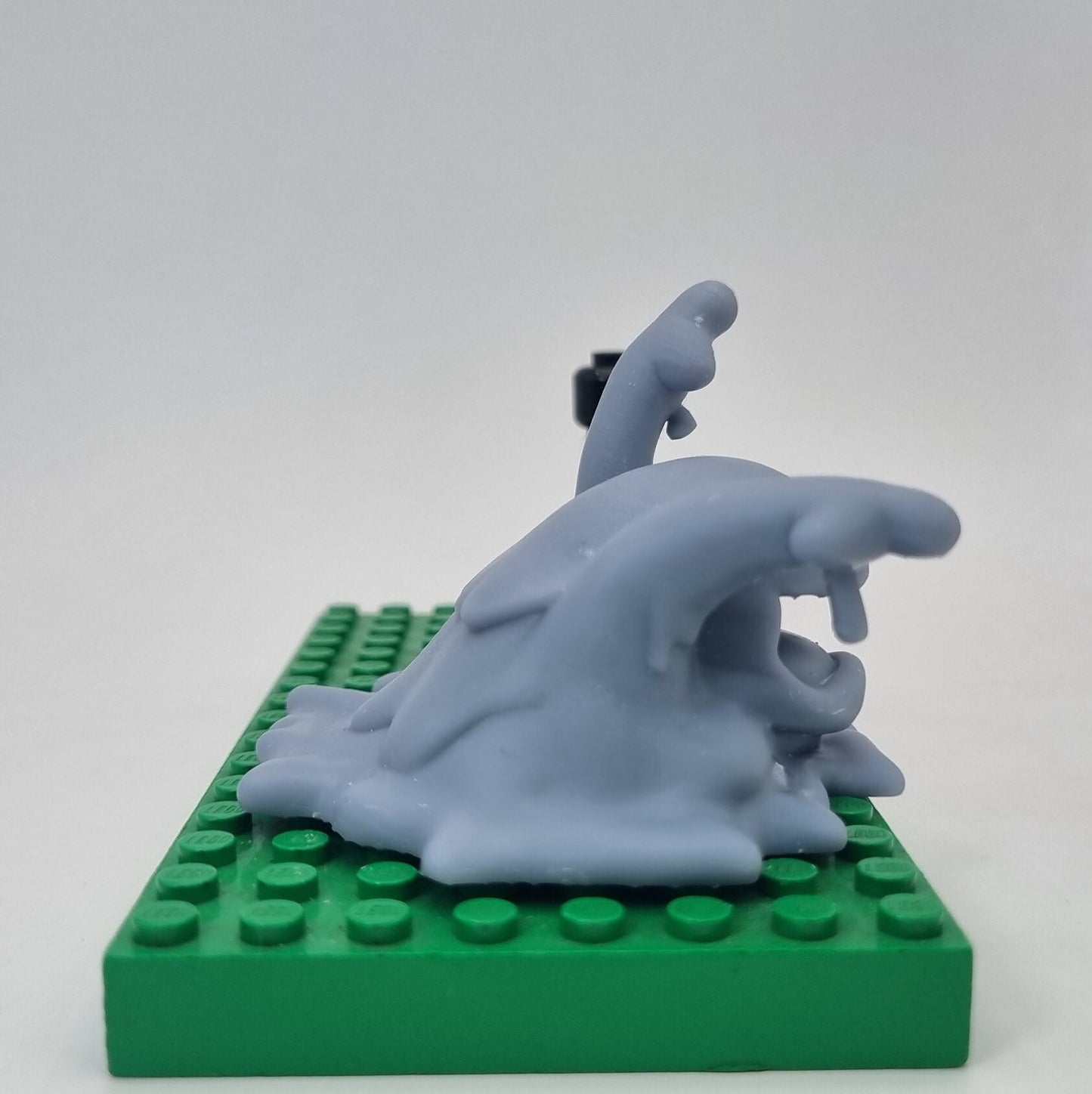 Custom 3D printed building toy slimmy blob animal to catch!